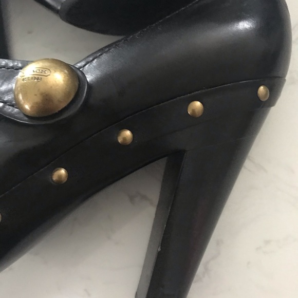 💝💝💝Gorgeous Pair of Coach Pumps Studded 💝💝💝 - Picture 5 of 8